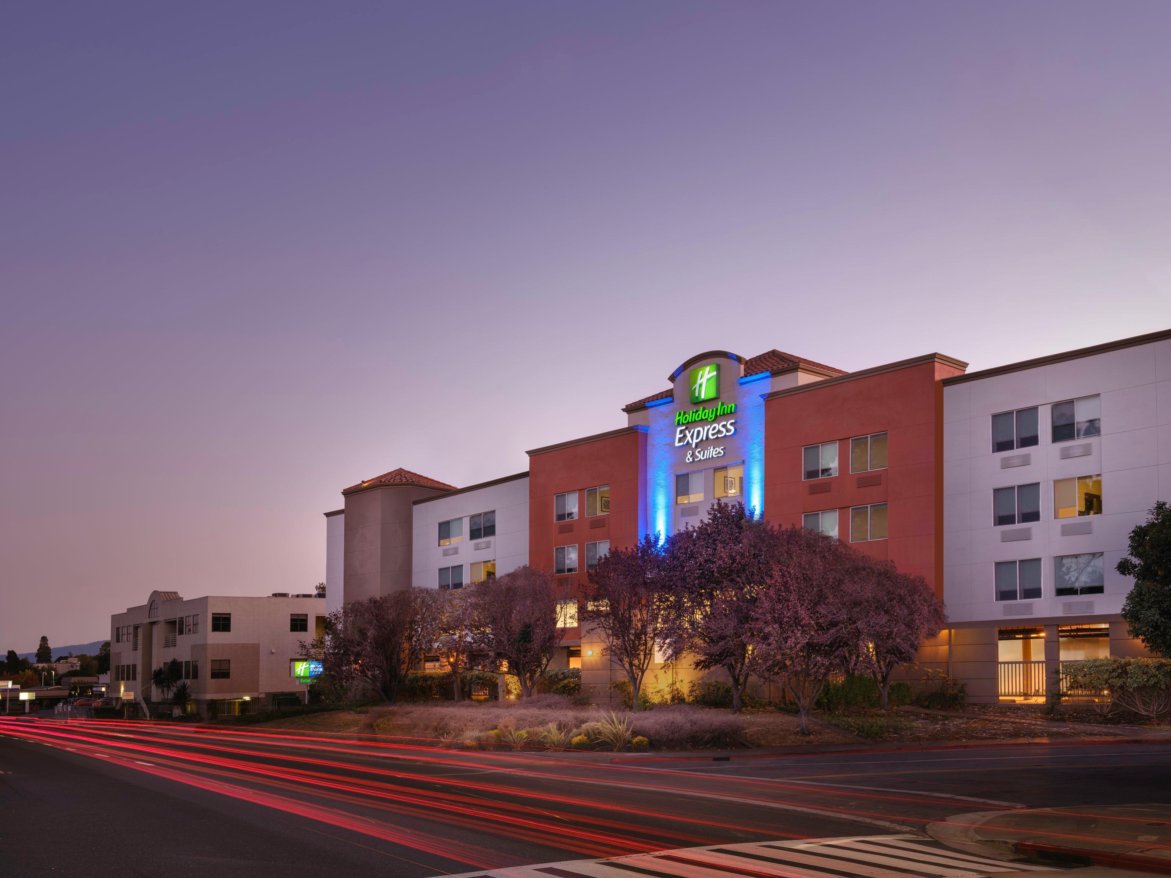 Holiday Inn Express Hotel & Suites Belmont By Ihg מראה חיצוני תמונה