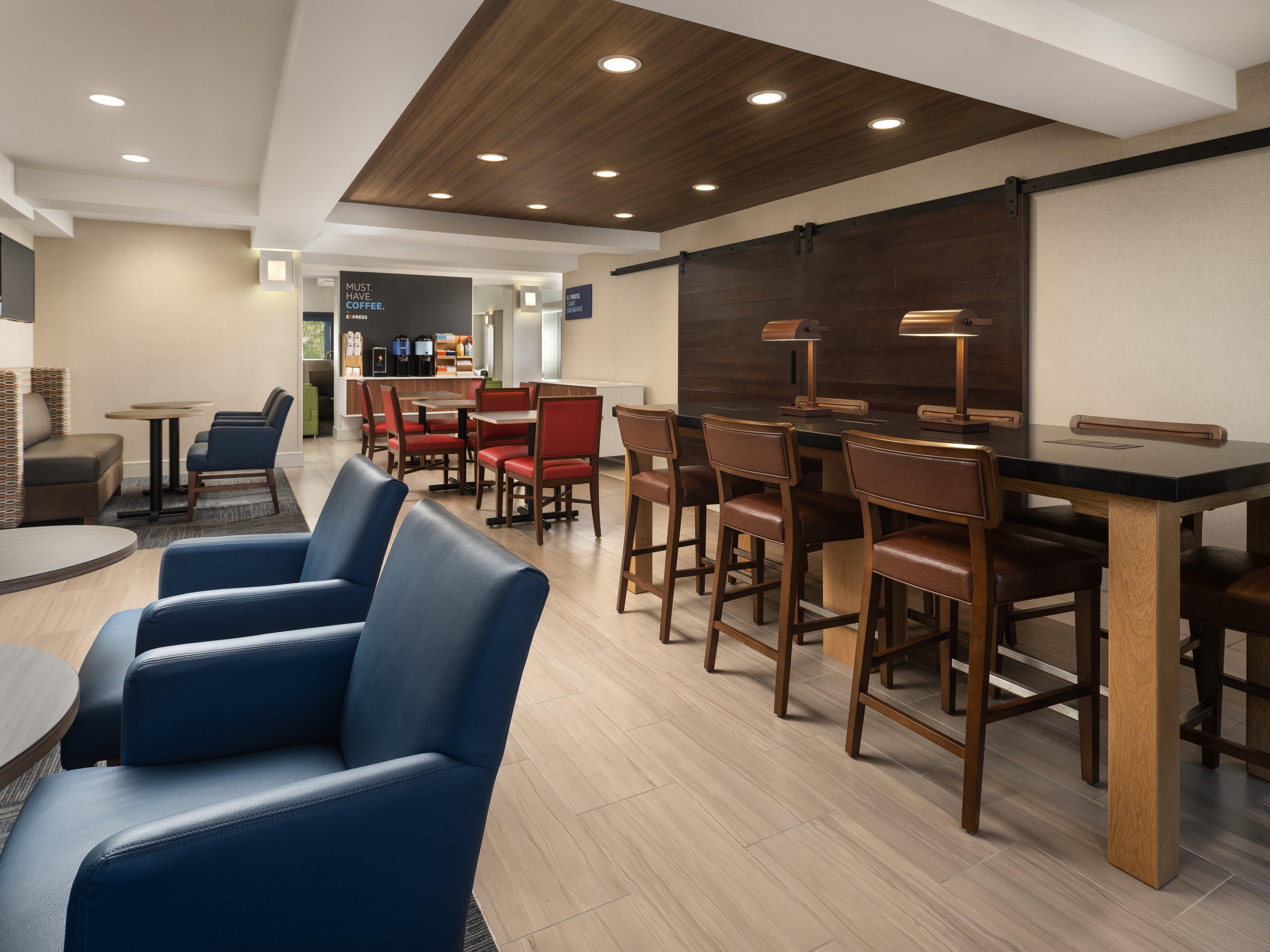 Holiday Inn Express Hotel & Suites Belmont By Ihg מראה חיצוני תמונה