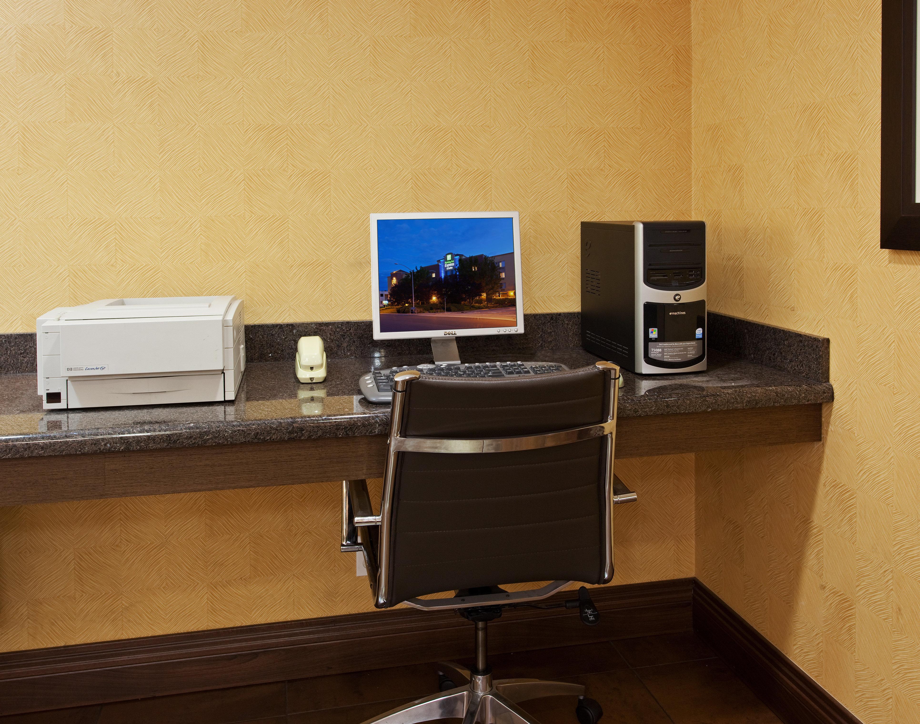 Holiday Inn Express Hotel & Suites Belmont By Ihg מראה חיצוני תמונה