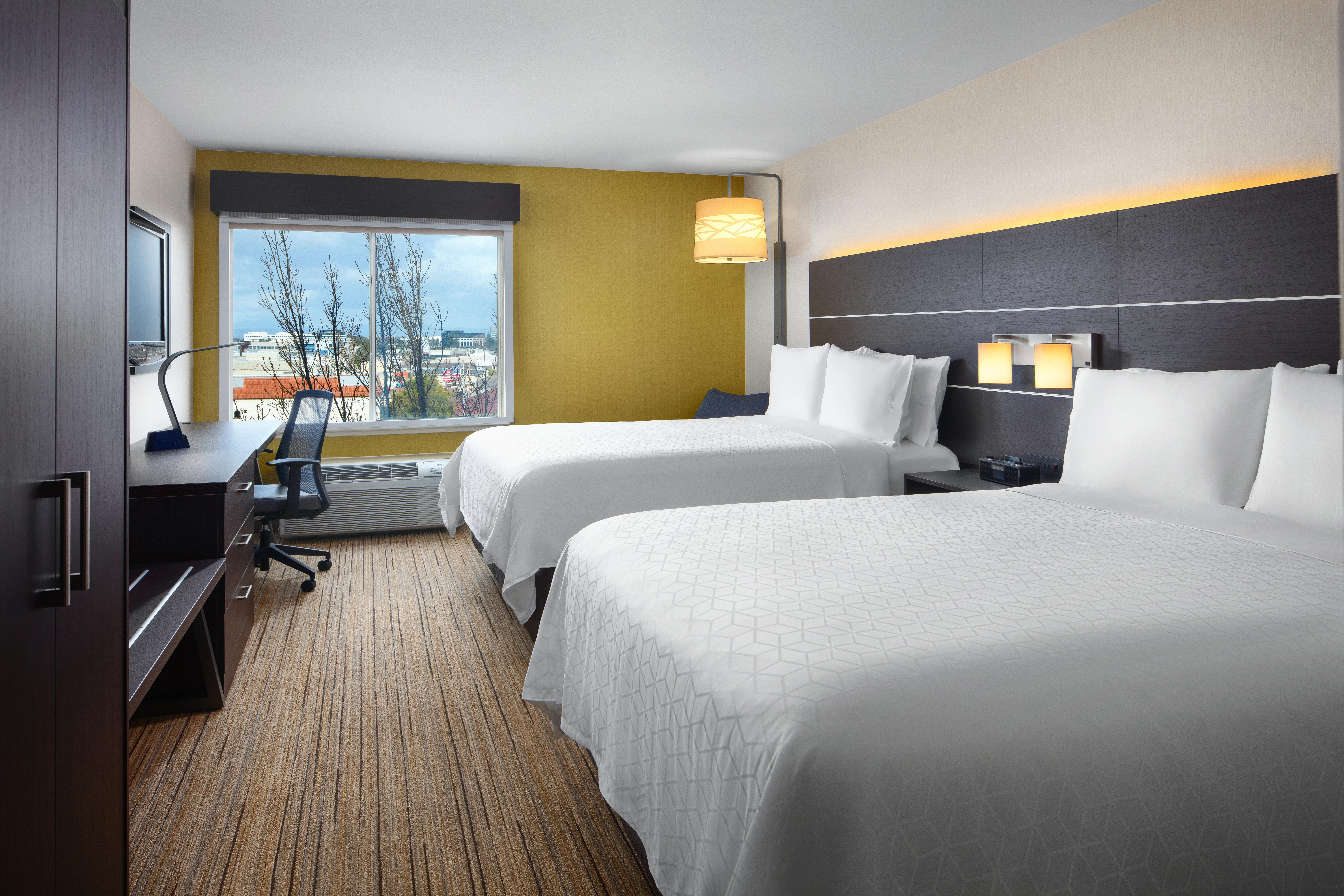 Holiday Inn Express Hotel & Suites Belmont By Ihg מראה חיצוני תמונה